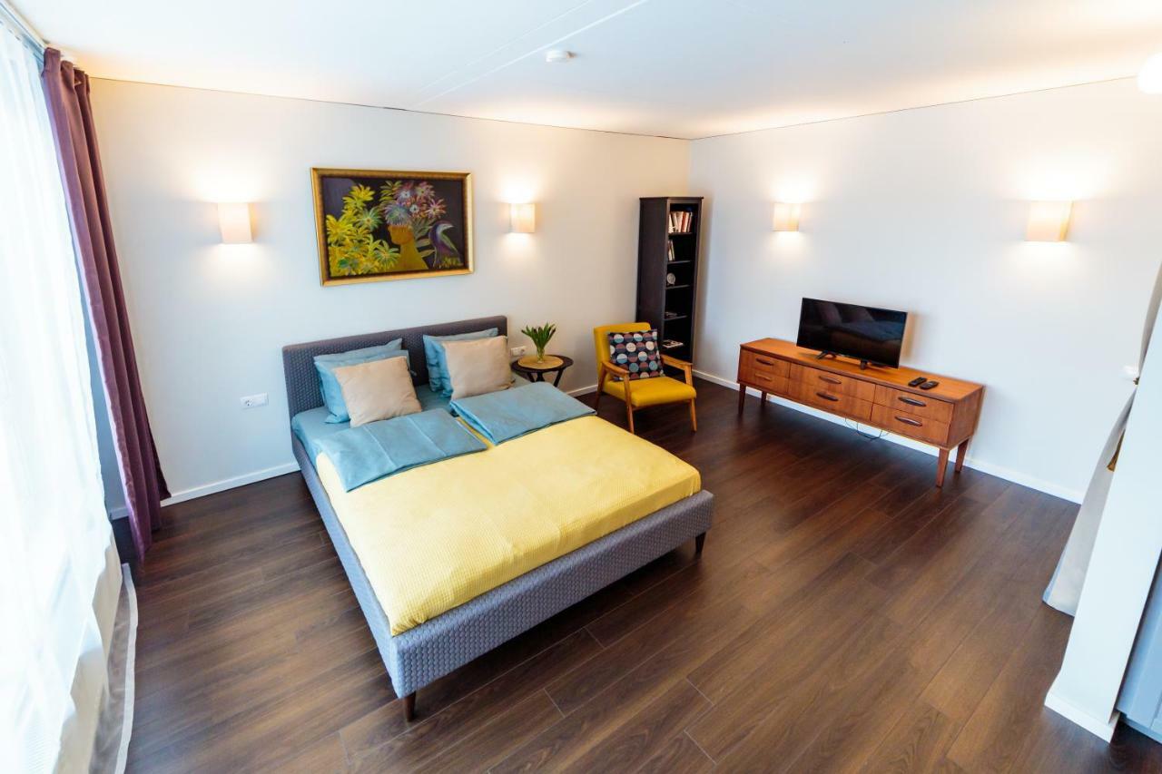 Romantic Apartment Close To The Old Town Аеропорт Вільнюс Екстер'єр фото